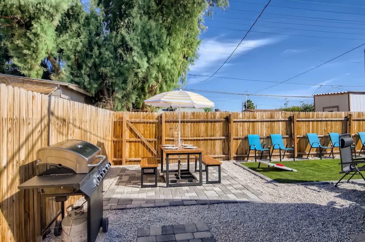 Outdoor Dining/BBQ
