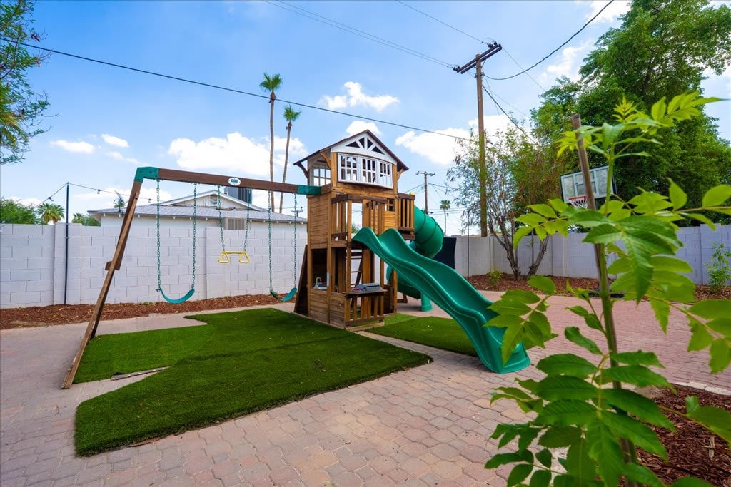 OUTER PLAY AREA