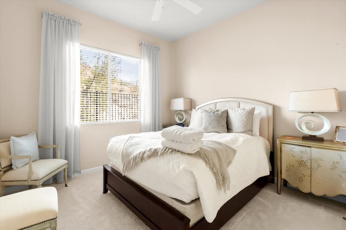 BEDROOM 2