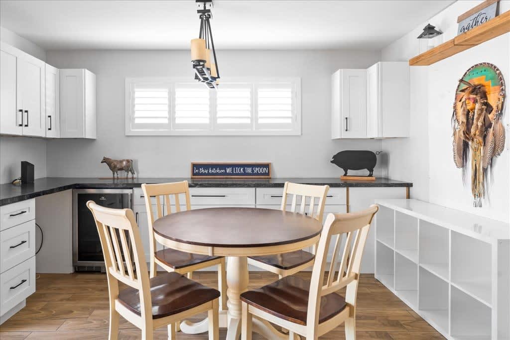 DINING TABLE