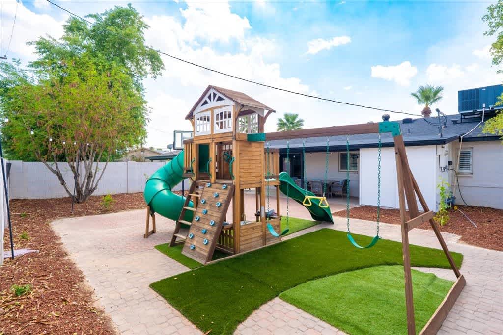 PALY AREA-SWINGS