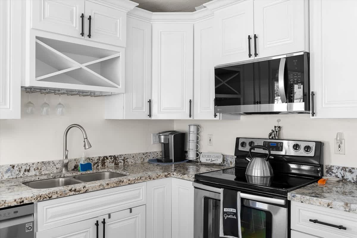 Kitchen with latest appliances