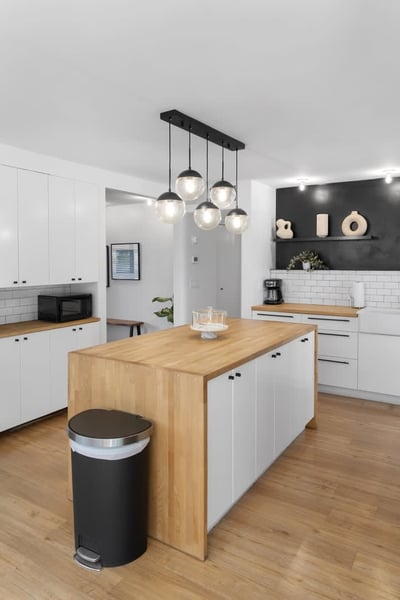 Kitchen Island/Bar