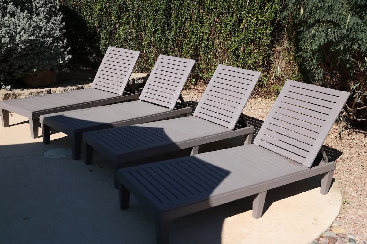 Lounge seats