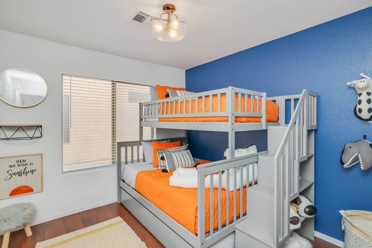 BUNK ROOM
