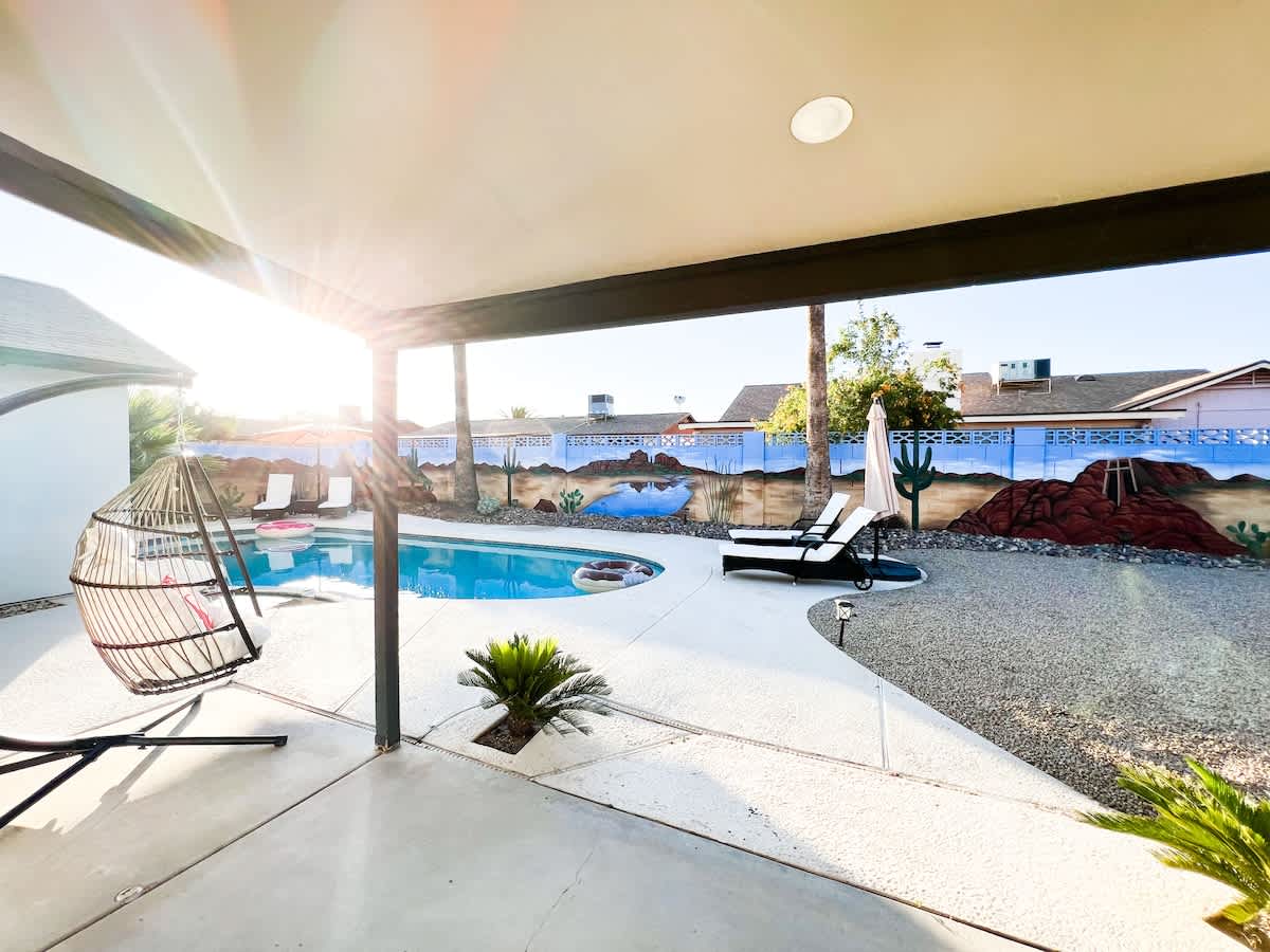 Pool/ Yard