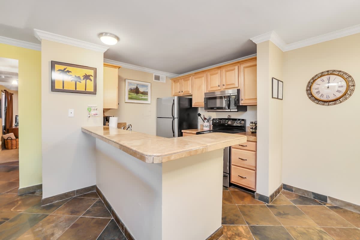 Kitchen Island/bar